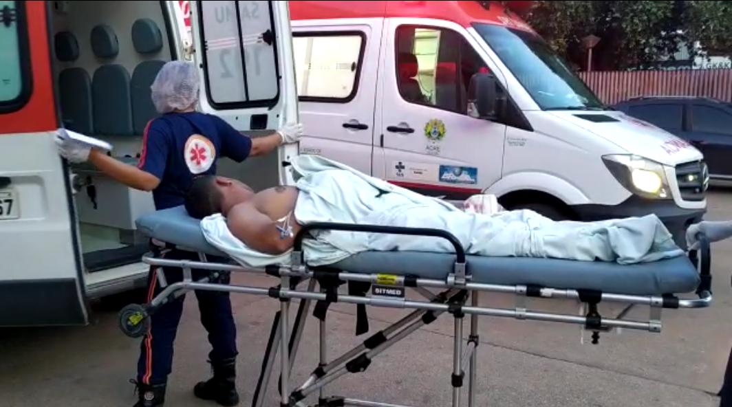 Homem é baleado ao chegar em casa na Cidade do Povo e diz ter visto vulto