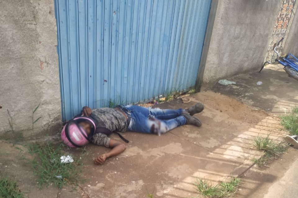 Criminosos tentam matar rival, trocam tiros com a PM e um acaba morto em Rio Branco