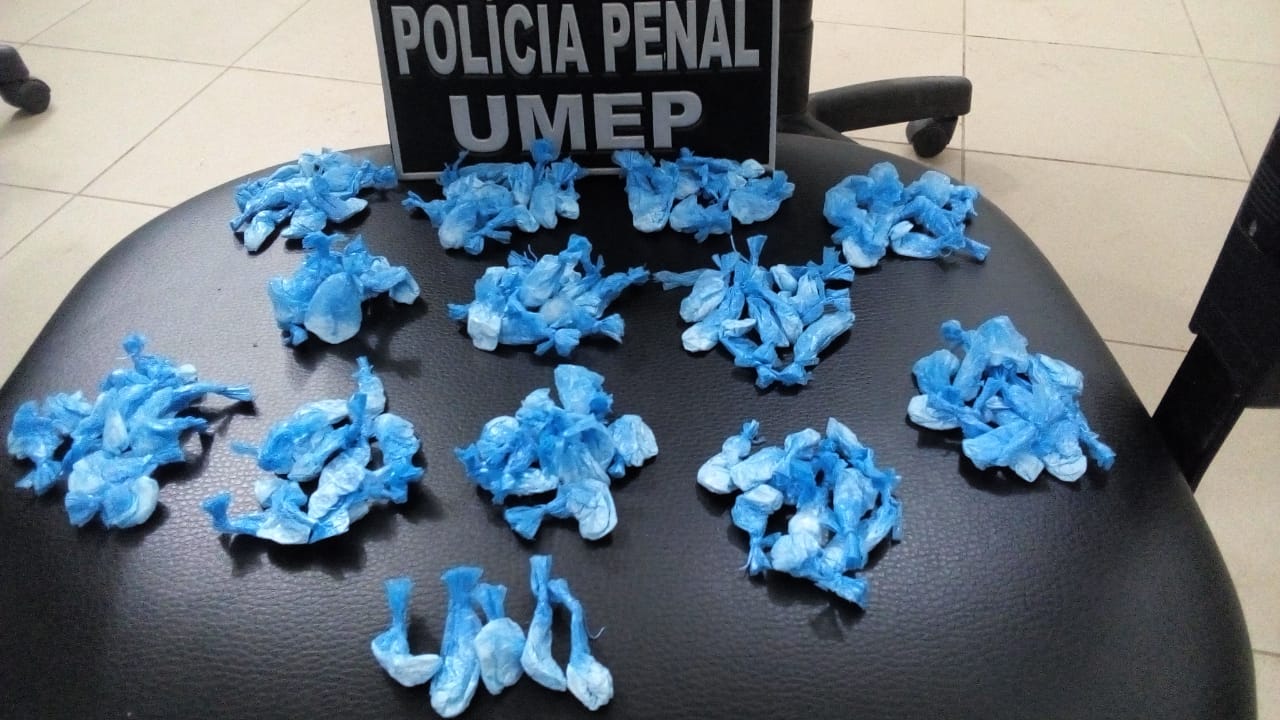 Monitorado é preso com mais de 100 papelotes de pasta base de cocaína em Rio Branco