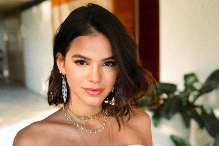 Isolada, Marquezine lamenta pandemia: Triste e impactada