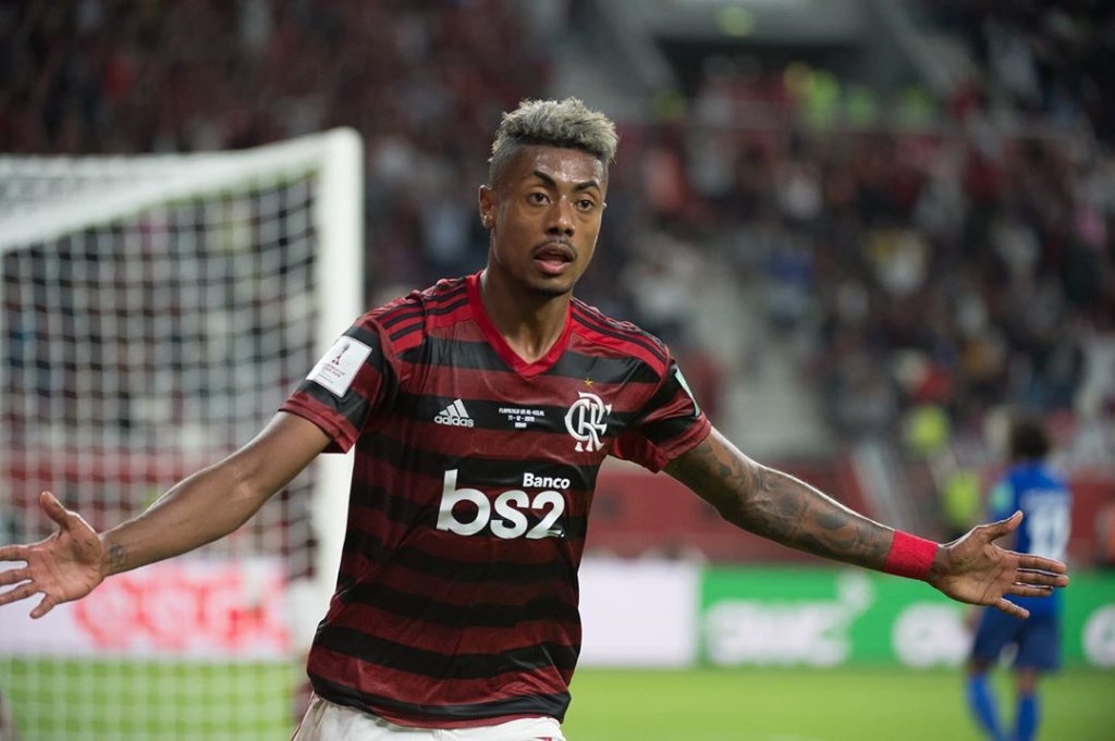 Bruno Henrique, do Flamengo, presta depoimento sobre documento falso