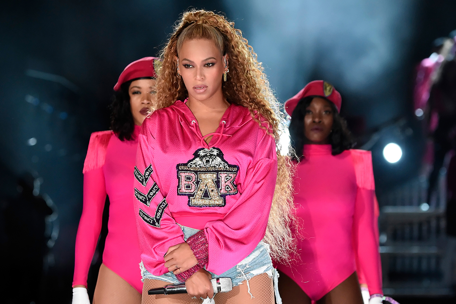 Beyoncé, Rihanna e Jennifer Lopez também terão shows online