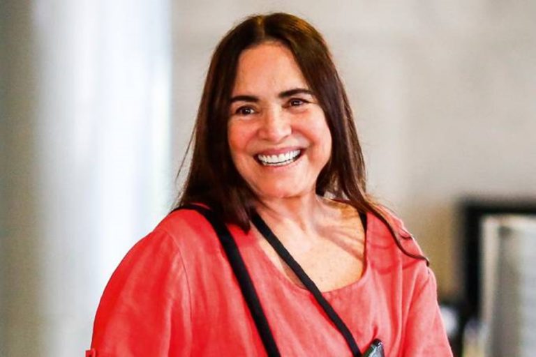 Regina Duarte pede desculpas após fake news sobre Marisa Letícia