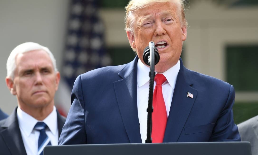 Trump sugere que injeção de desinfetante pode tratar coronavírus