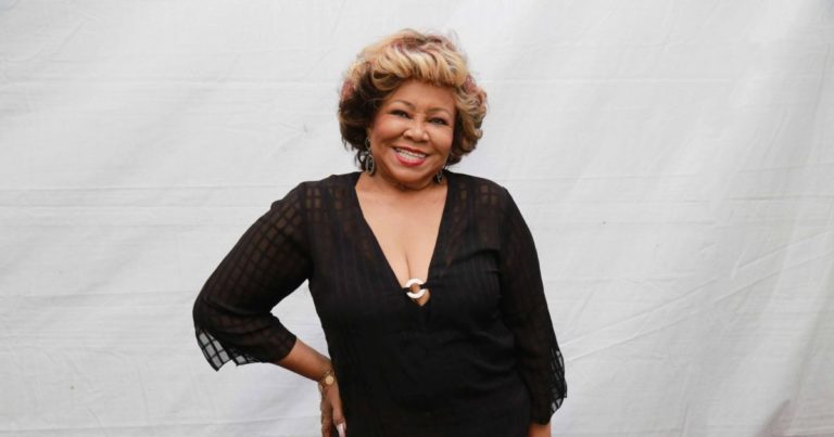 Alcione e outros famosos defendem Ludmilla após ataque racista