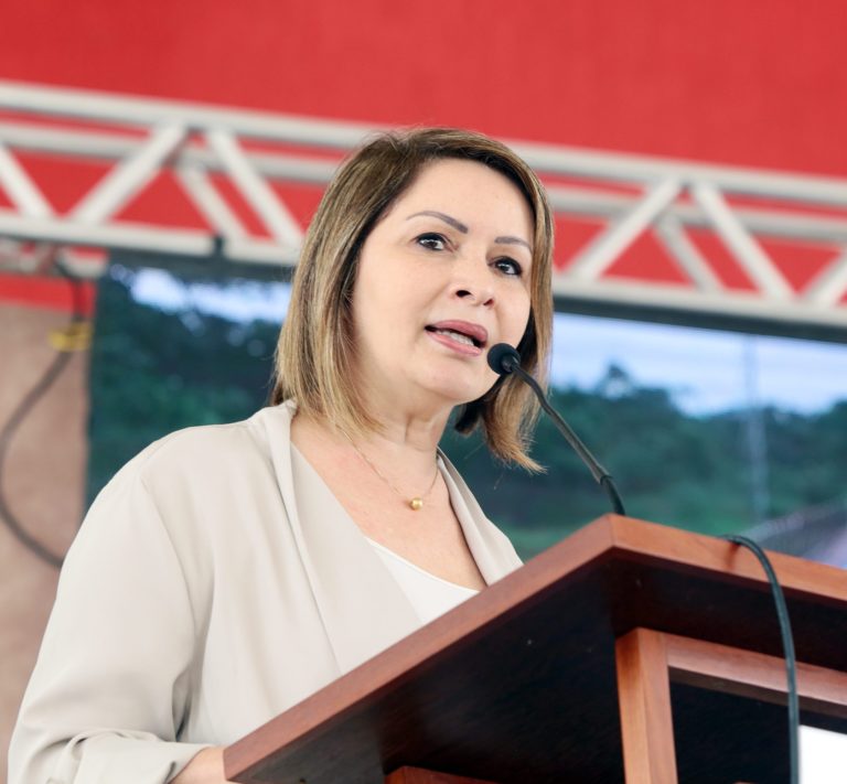 “Nas próximas eleições, estarei à disposição”, revela a ex-prefeita Socorro Neri