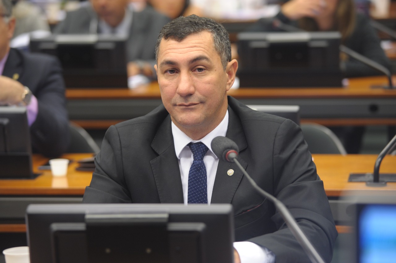 Jesus Sérgio anuncia o pagamento de R$ 1 milhão para a saúde de Cruzeiro do Sul