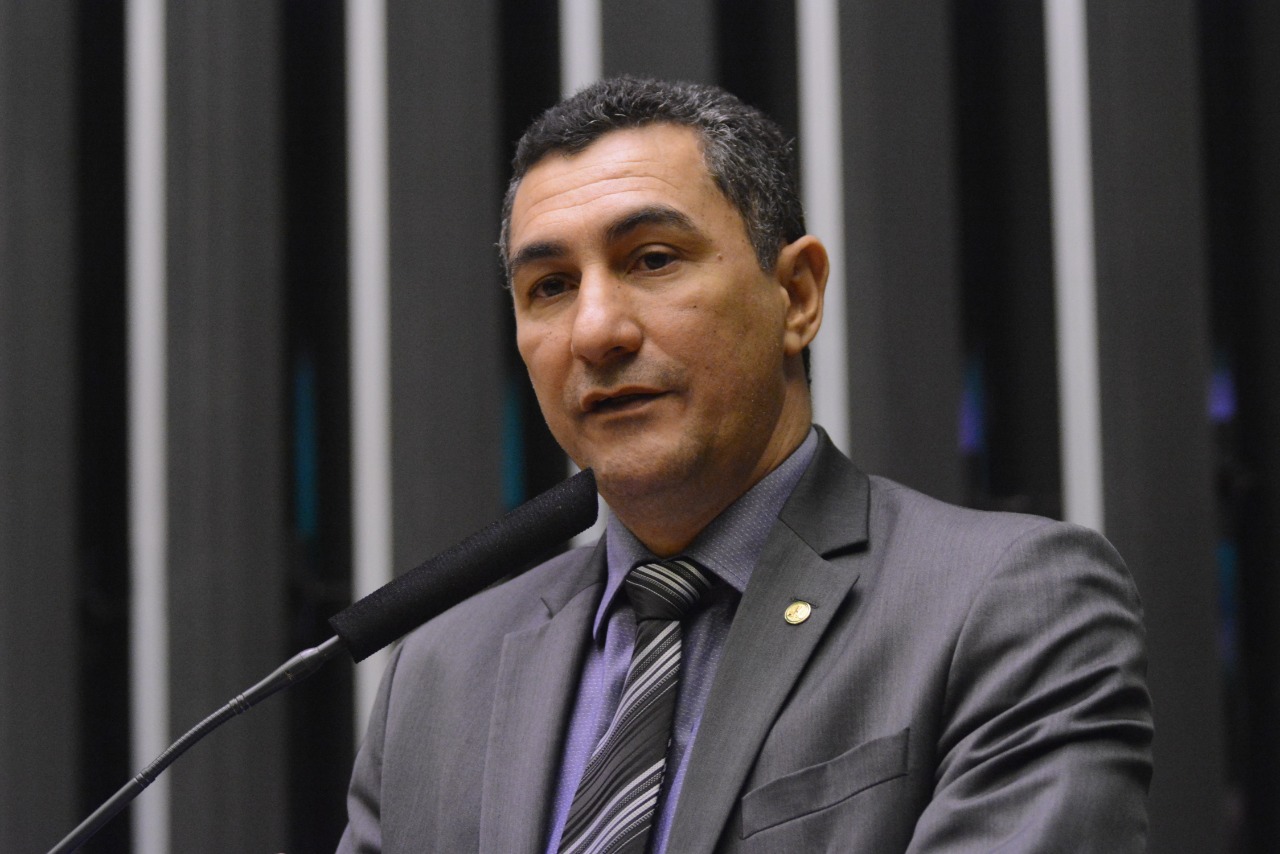 Jesus Sérgio vota favorável a ampliação do auxílio emergencial para agricultores e pescadores