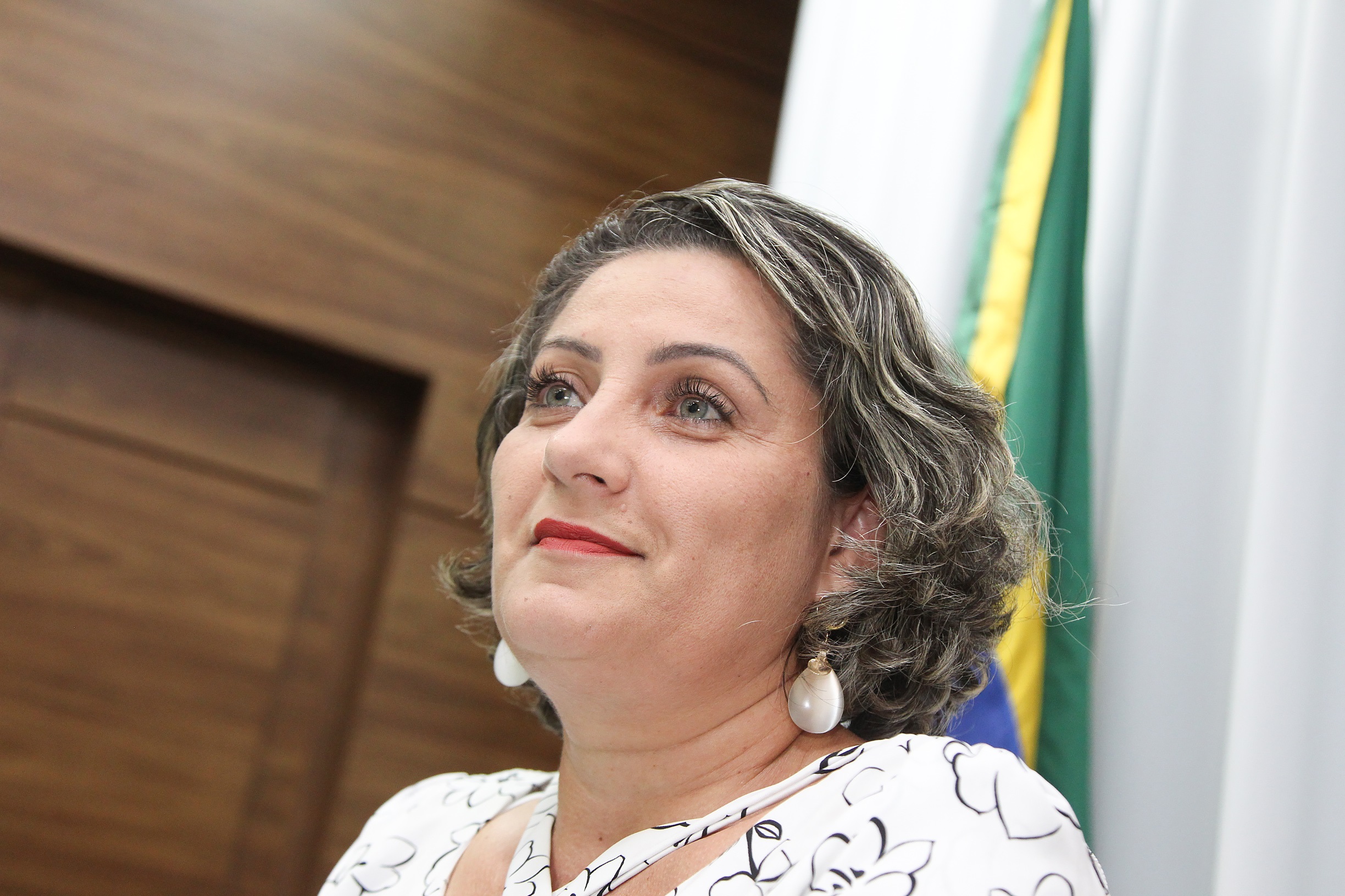 Criminosos clonam celular de secretária do governo para aplicar golpes financeiros