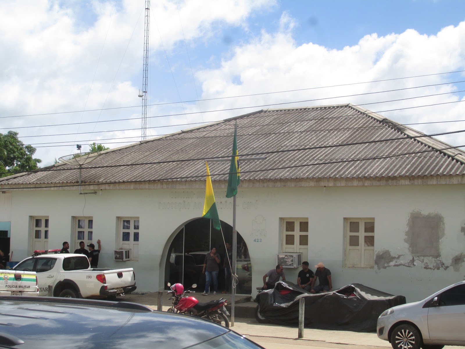 Polícia Militar discute medidas para reabrir hotéis fechados por facção em Feijó