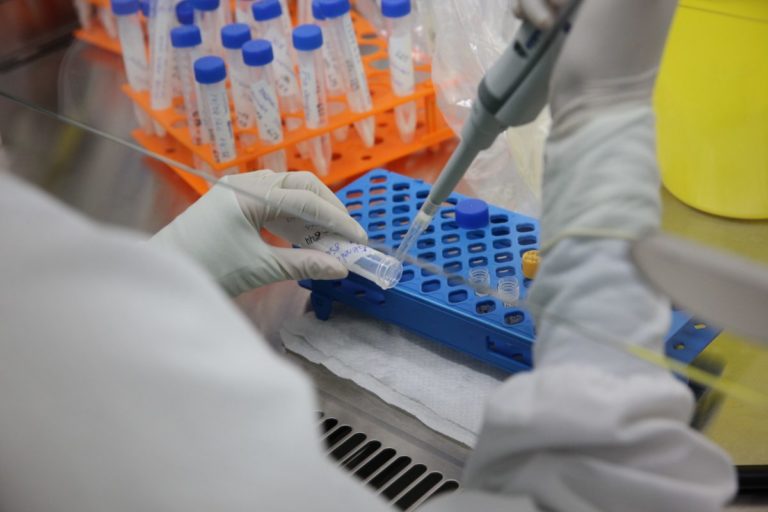 Acreana com câncer será indenizada após laboratório errar diagnóstico em exame