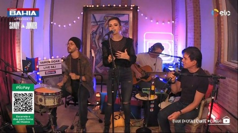 Lives dos artistas que agitaram a internet nesta semana; assista