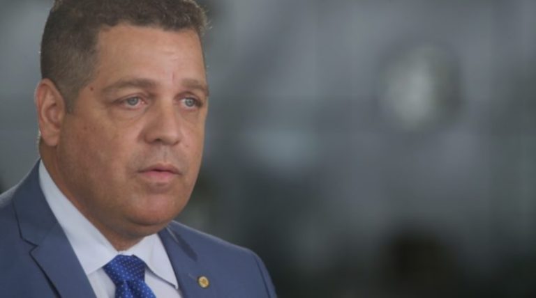 Rocha diz que é necessário priorizar o AC na distribuição de vacinas