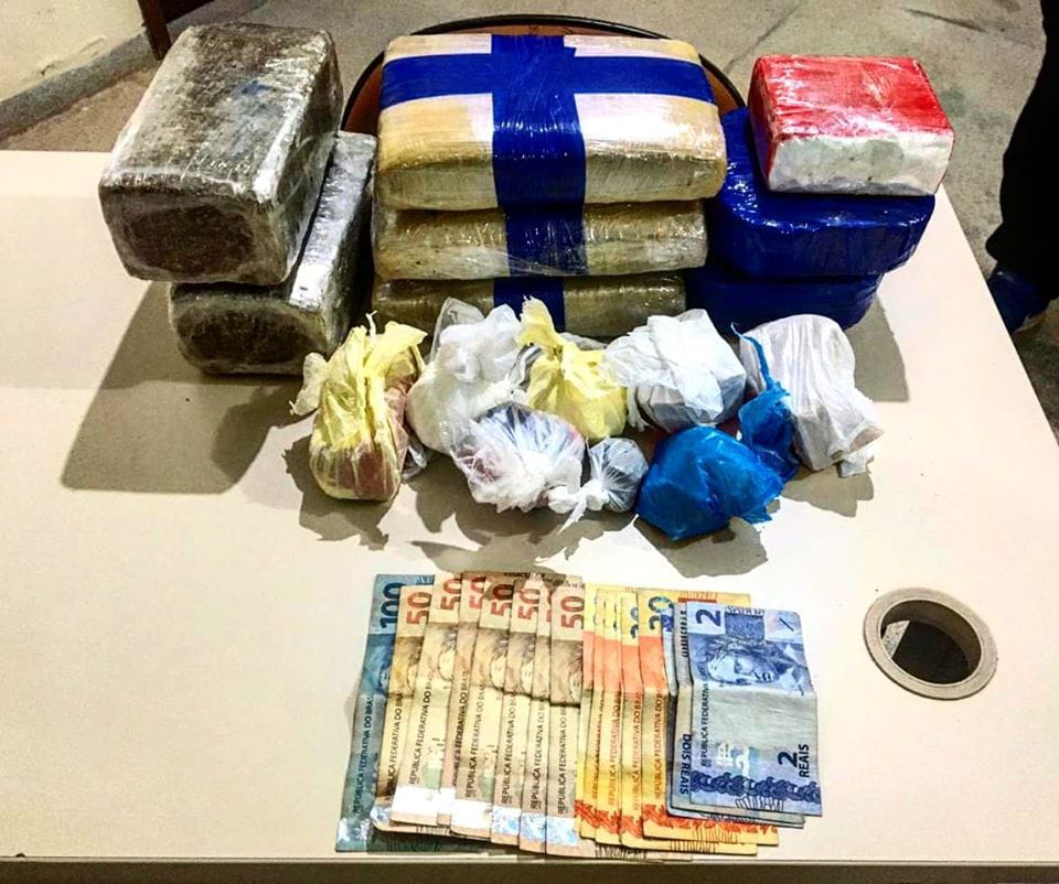 Menor é apreendido com 9kg de maconha e cocaína na entrada da Cidade do Povo