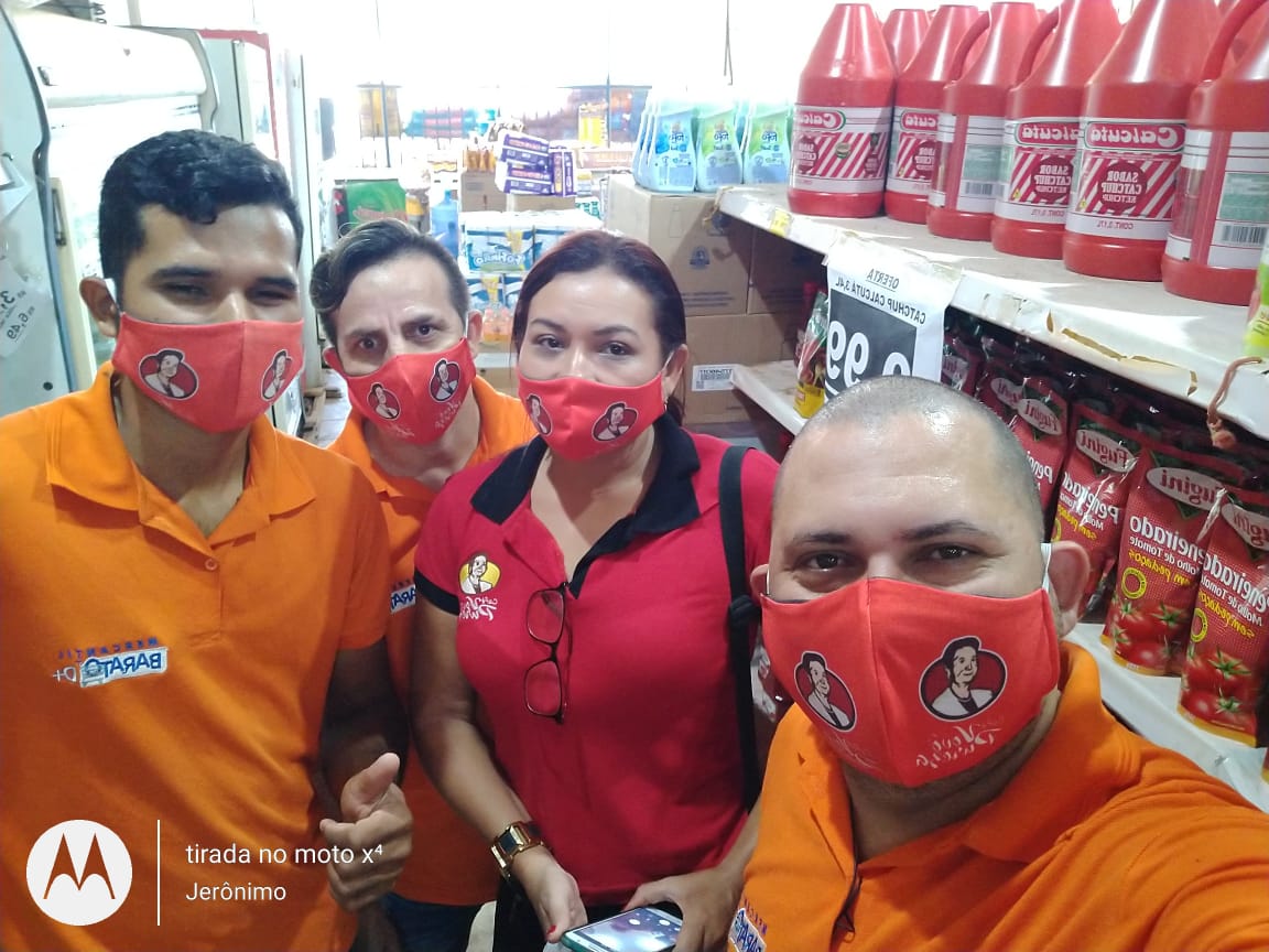 Café Vovó Pureza distribui máscaras em todo Acre em combate ao coronavírus
