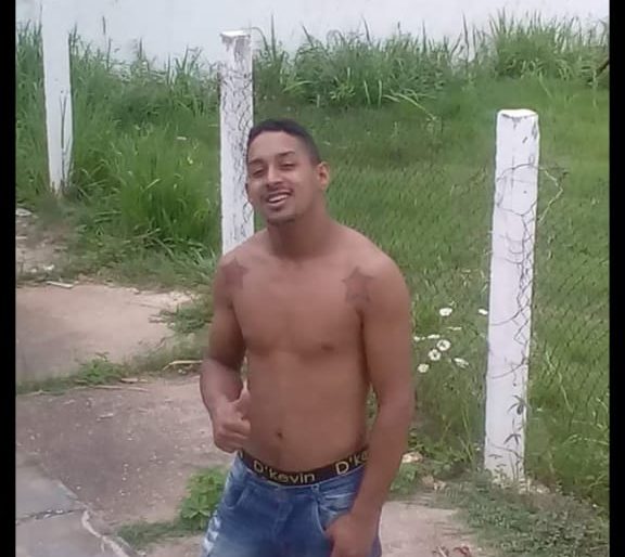 Monitorado por tornozeleira eletrônica é morto dentro de casa com tiro no peito, no Quinari