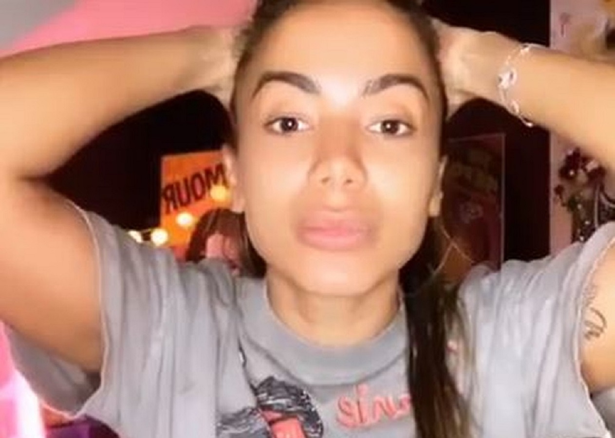 Anitta admite falta de vaidade na quarentena e lembra depressão por críticas na web