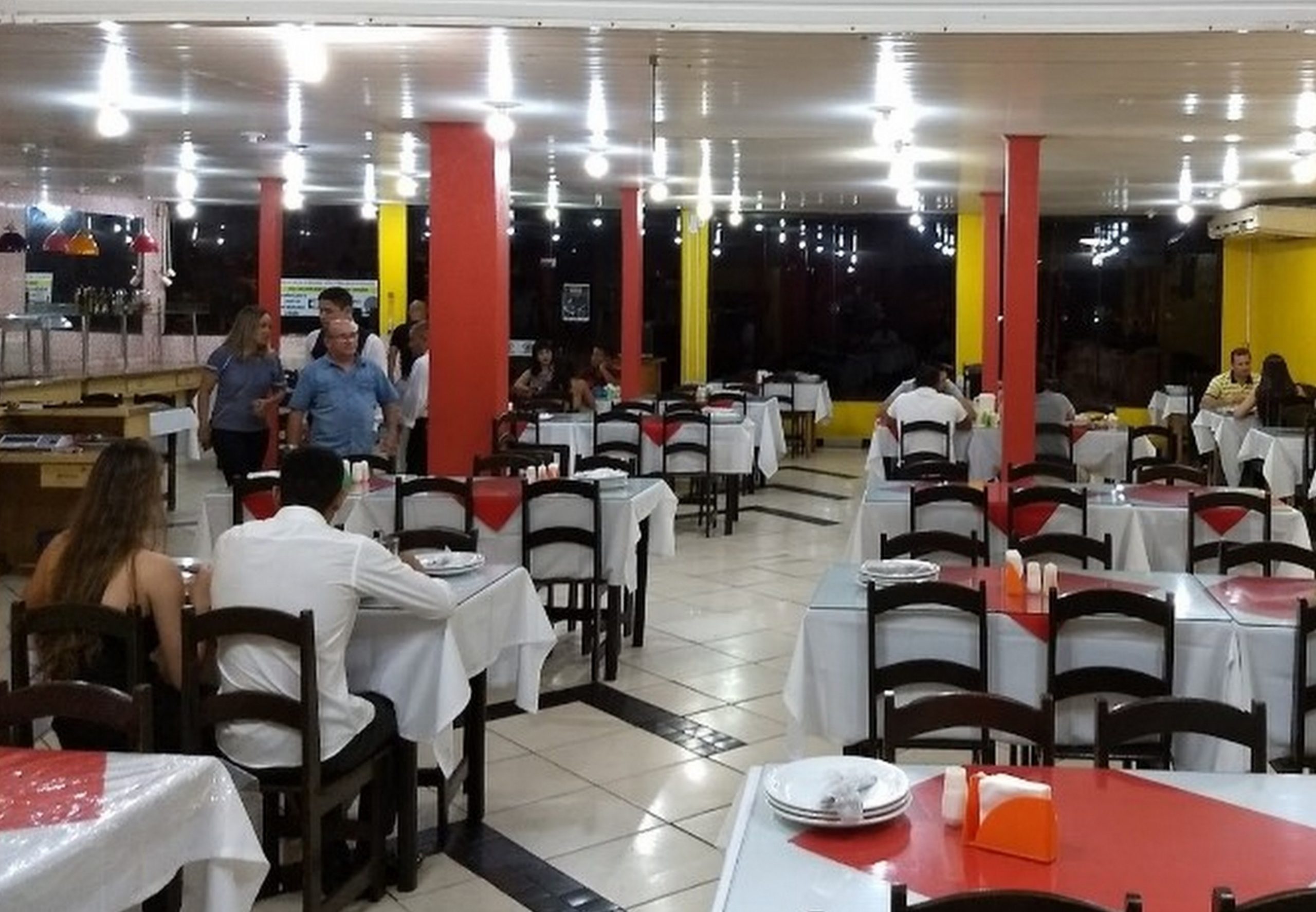 Gladson Cameli estuda possibilidade de reabrir comércio na próxima semana