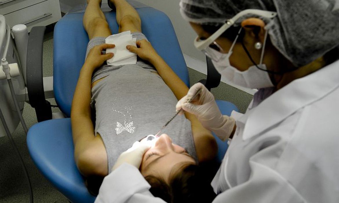 Comitê autoriza clínicas e laboratórios de faculdades a funcionar no Acre