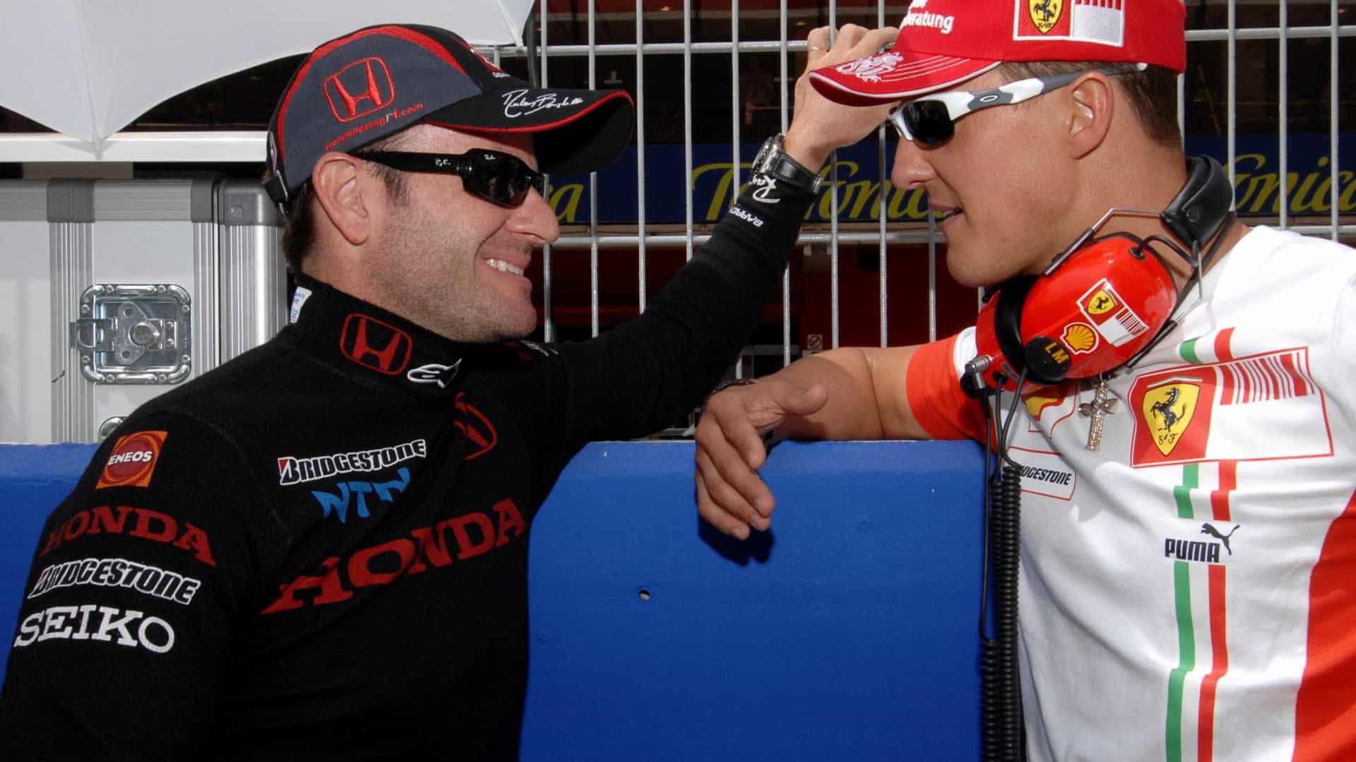 Barrichello diz que Schumacher tinha vantagens contratuais na Ferrari