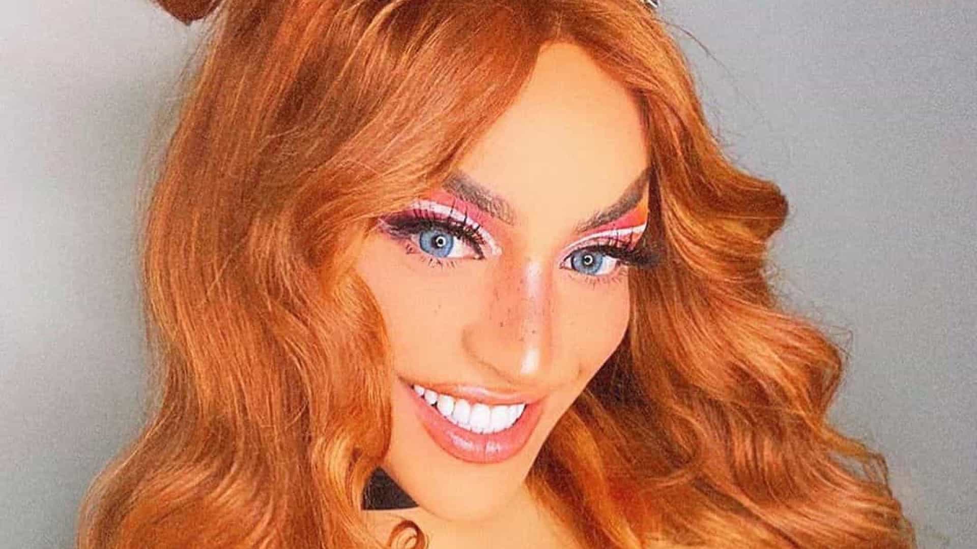Pabllo Vittar surpreende em versão ruiva e com super decote