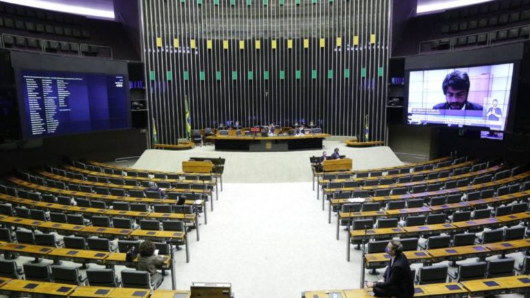 De quebra de patente a privatização dos Correios: veja o que a Câmara vota nesta terça