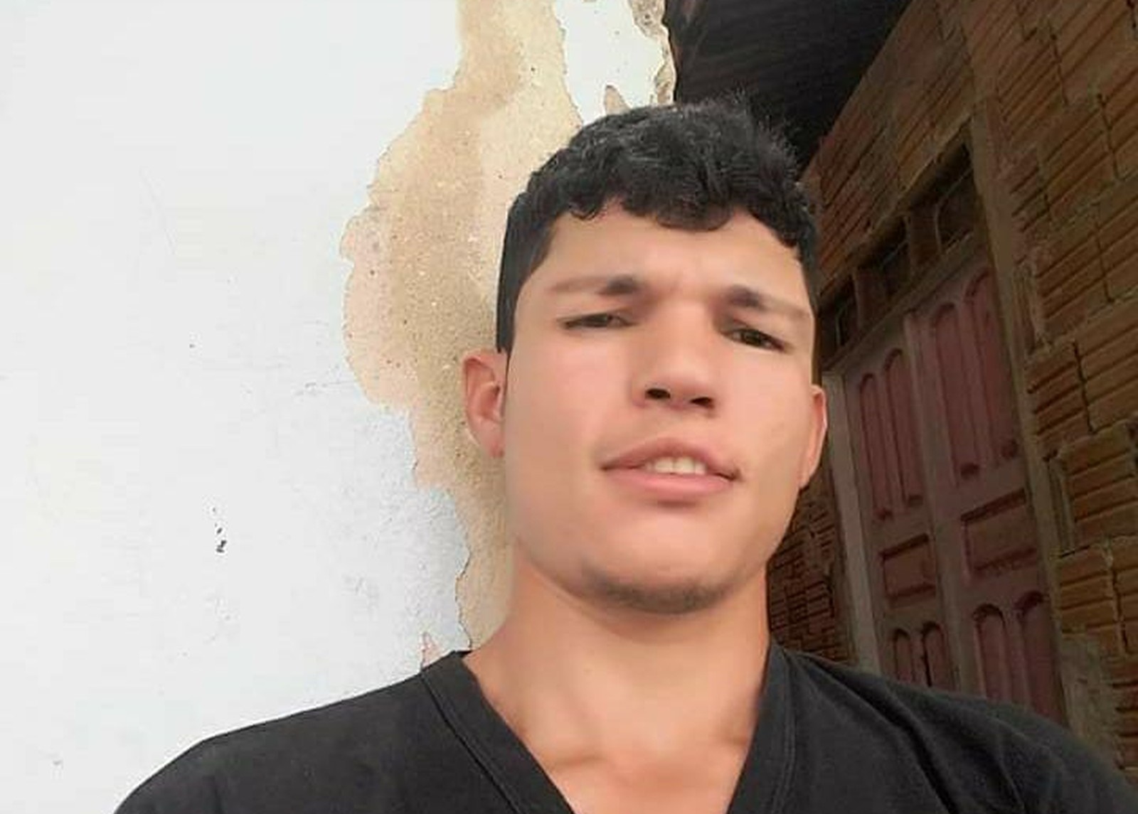 Homem que matou ex na frente do filho de 1 ano é preso tentando fugir de bicicleta
