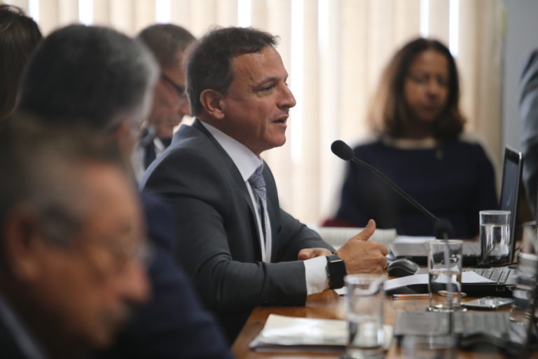 Marcio Bittar fala sobre política, economia e fim do casamento