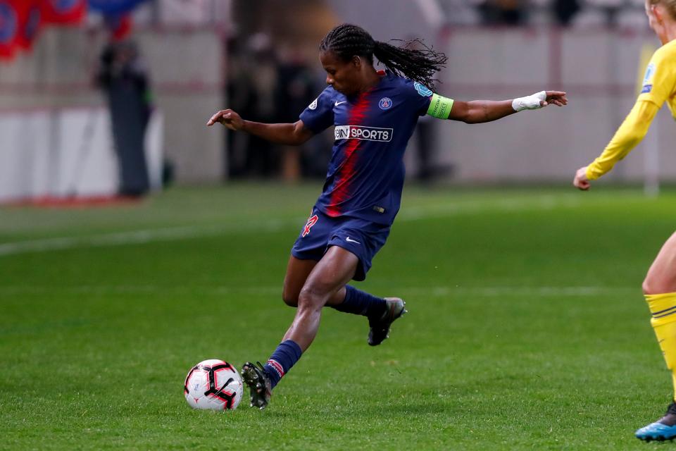 Aos 42 anos e de olho na Olimpíada, Formiga renova com PSG