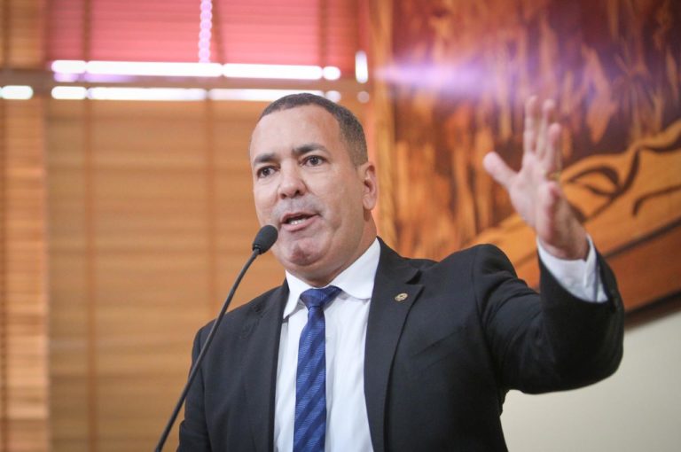 Deputado denuncia “maus-tratos, retaliação e perseguição” a acreanos em universidade na Bolívia