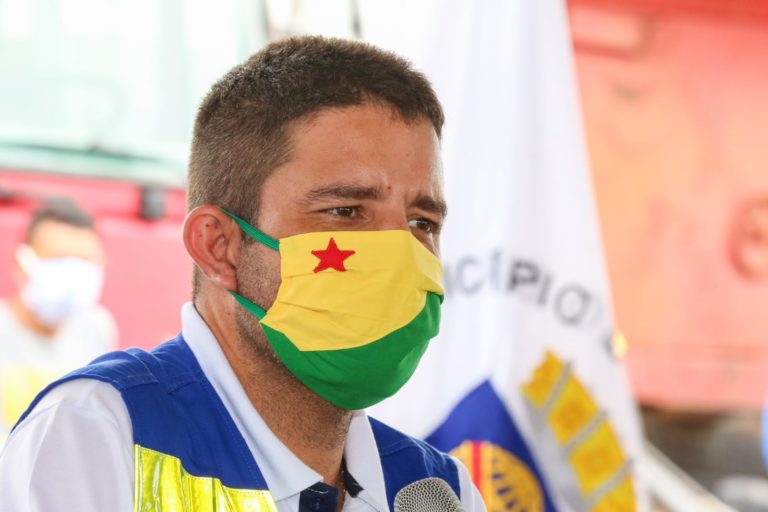 Gladson antecipa viagem e chega ao Acre para tratar de decisões polêmicas de Rocha