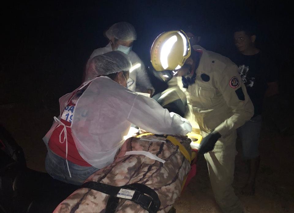 Jovem morre após ser esmagada por trator no Acre; três ficam feridos em acidente