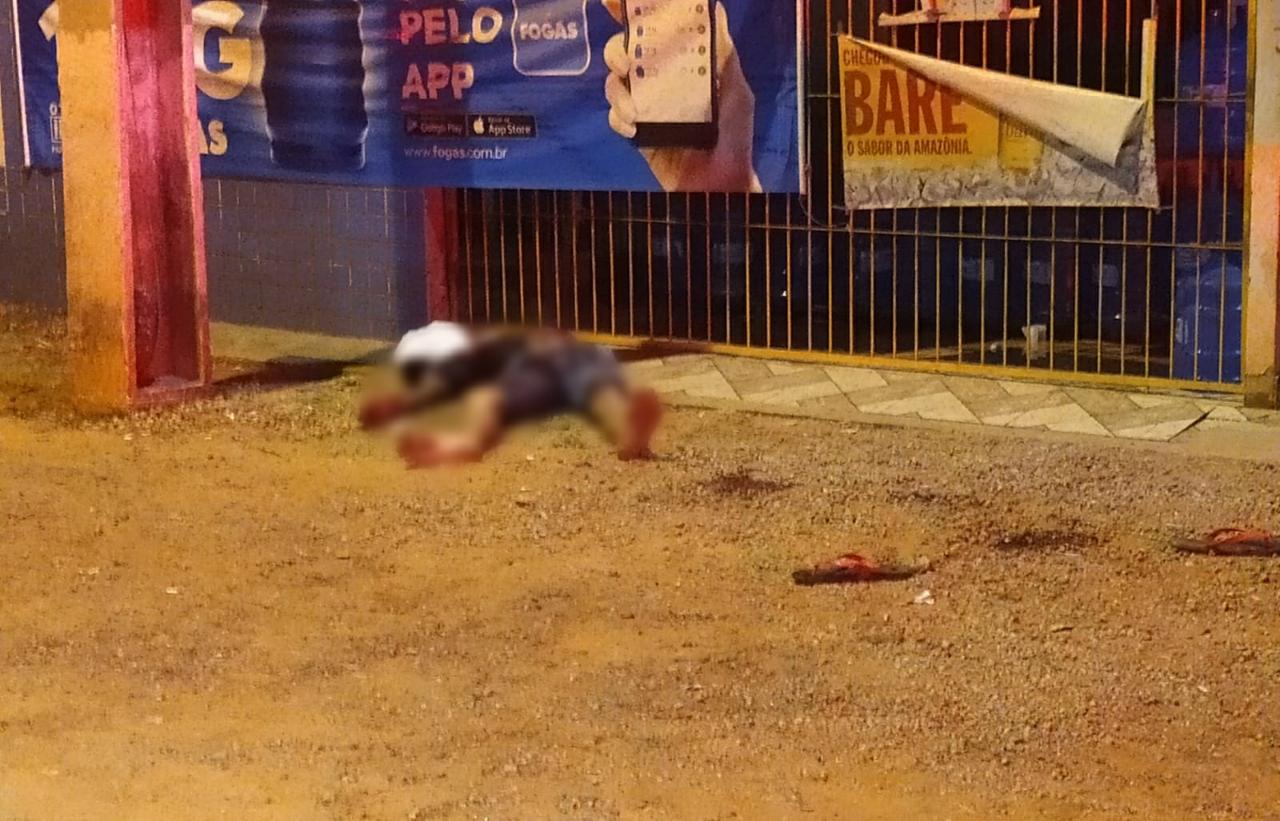 Vídeo mostra momento exato em que eletricista é assassinado em distribuidora; assista