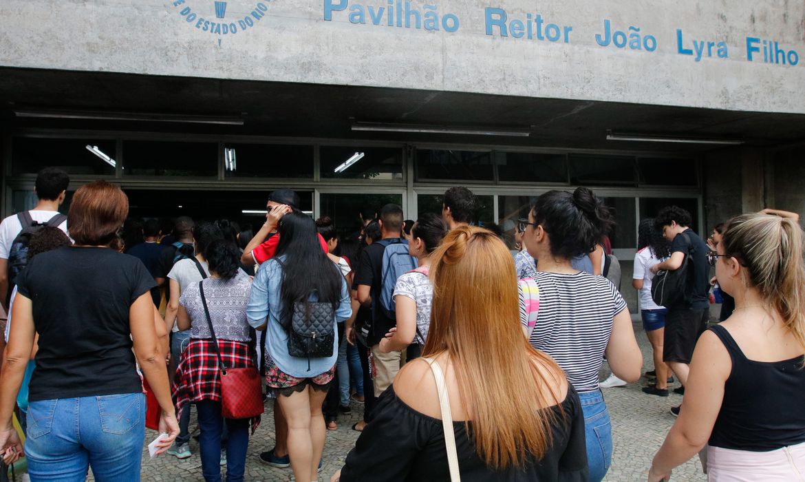 Sob polêmicas, inscrições para o Enem 2020 começam nesta segunda-feira