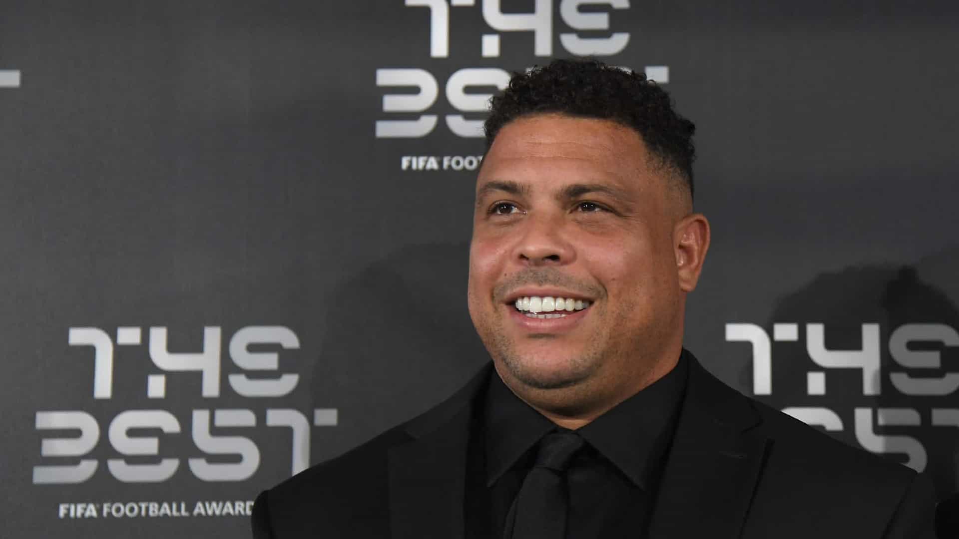 Ronaldo diz que Zico o influenciou para chutar com a perna esquerda