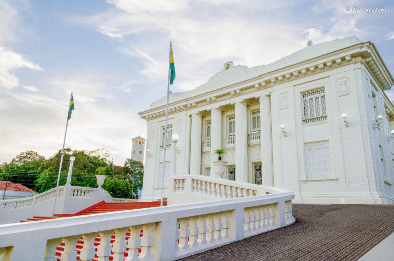 Governo faz quase 20 exonerações e substituições em secretarias do AC