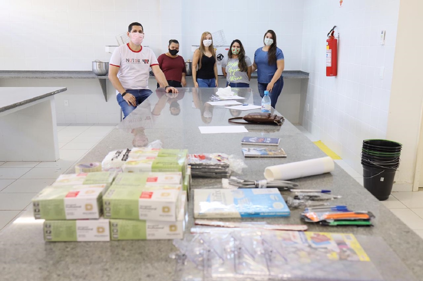 Contra covid-19, projeto de Enfermagem da Ufac produz álcool em gel