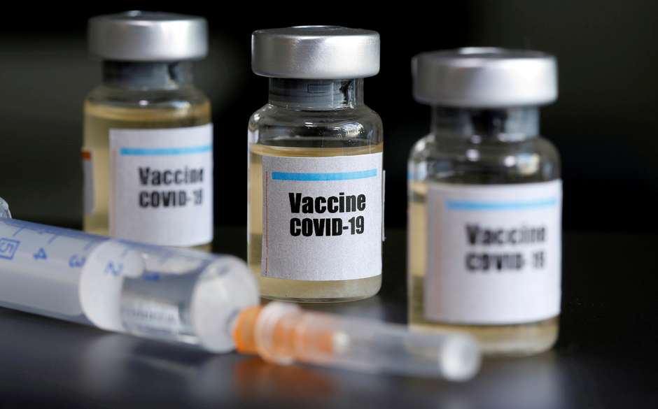Teste de vacina de covid-19 funciona e Pfizer pode produzir 1 bi de doses