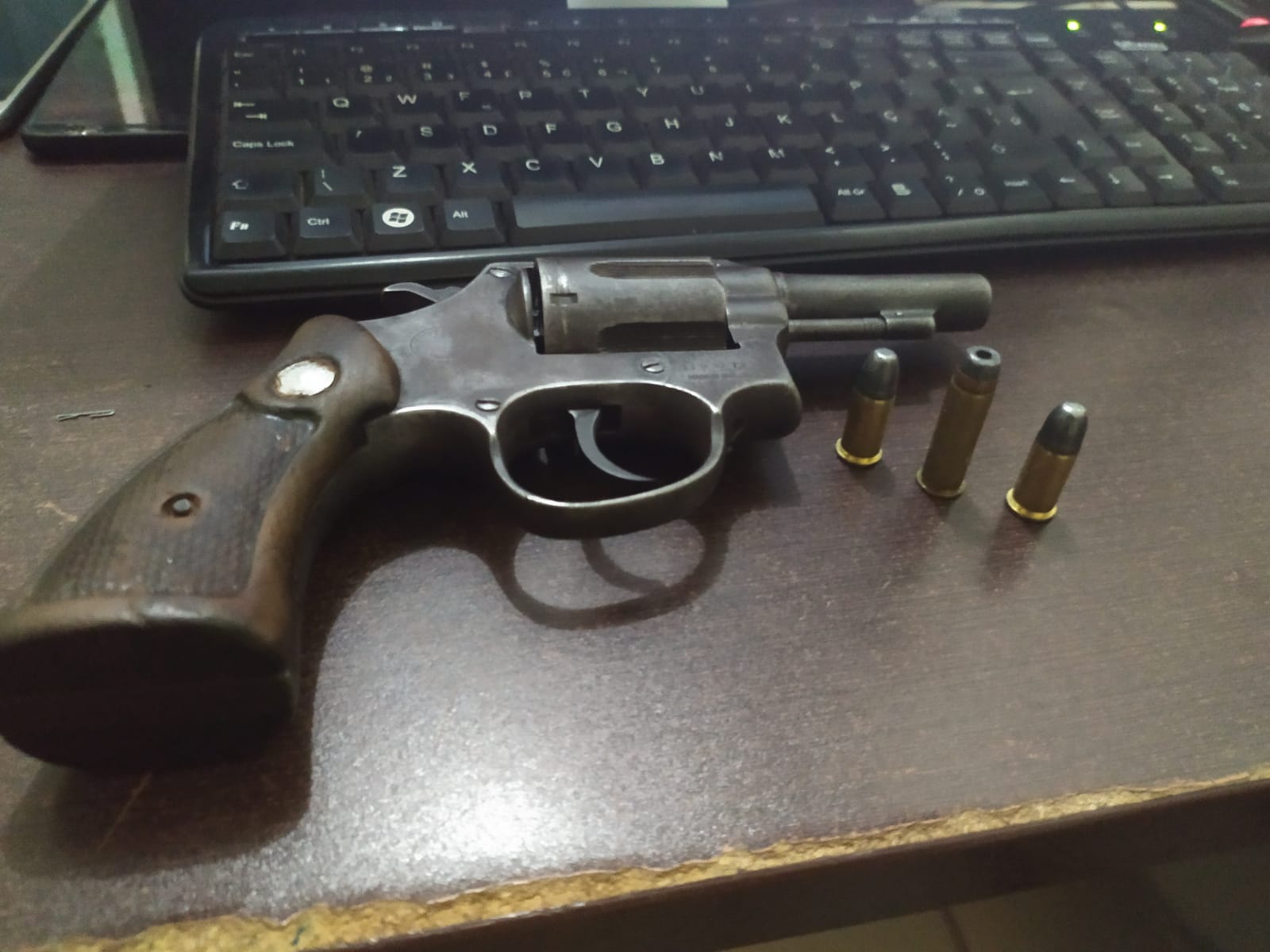 Adolescente armado é apreendido em flagrante ao tentar abordar vítima no Calafate