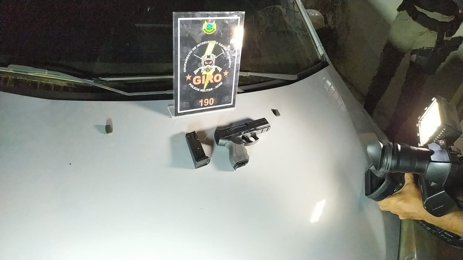 Adolescentes são flagrados com arma na 6 de Agosto e confessam que fariam assalto