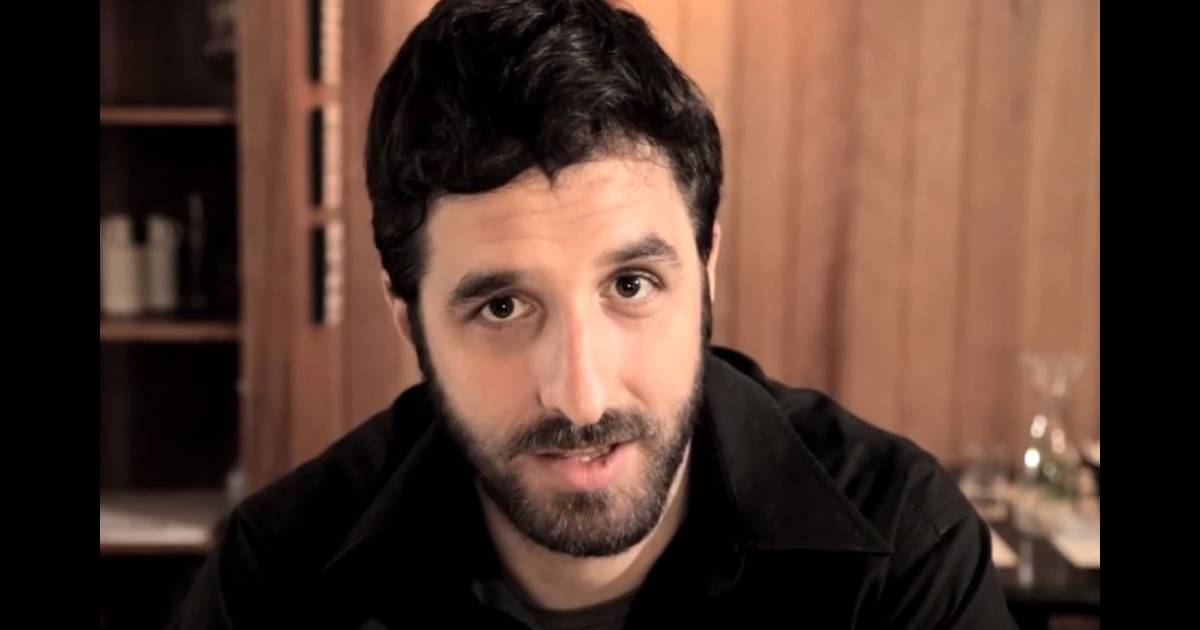 Rafinha Bastos mostra policiais agredindo homem e desabafa sobre racismo