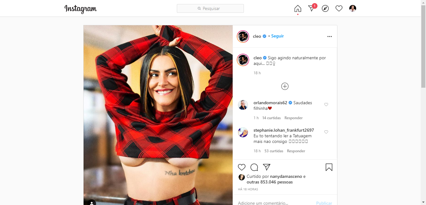 Cleo Pires posa com blusa curtíssima e quase mostra algo a mais; veja