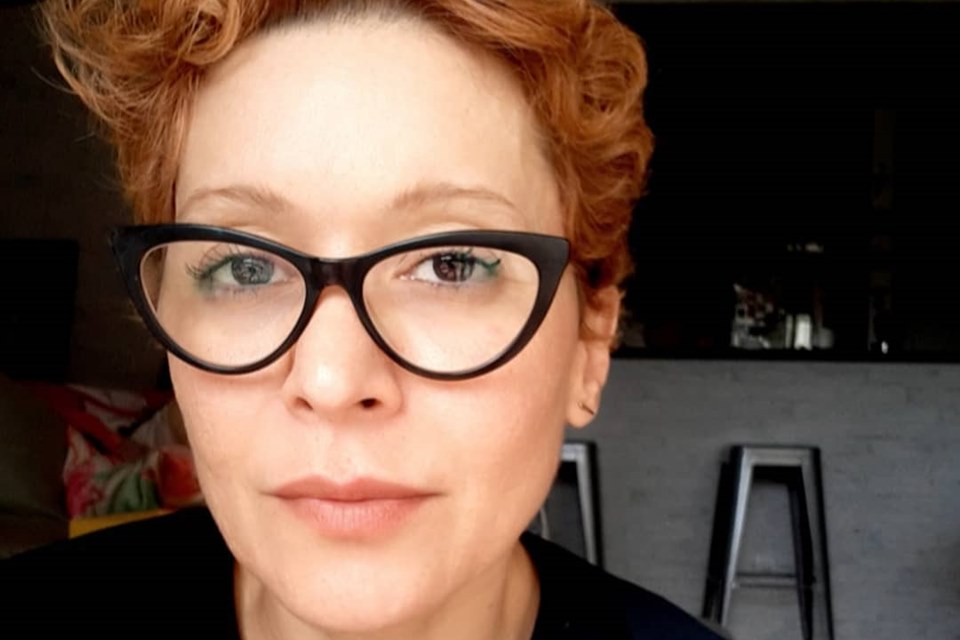 Cantora Patrícia Marx sai do armário: “Lésbica com muito orgulho”