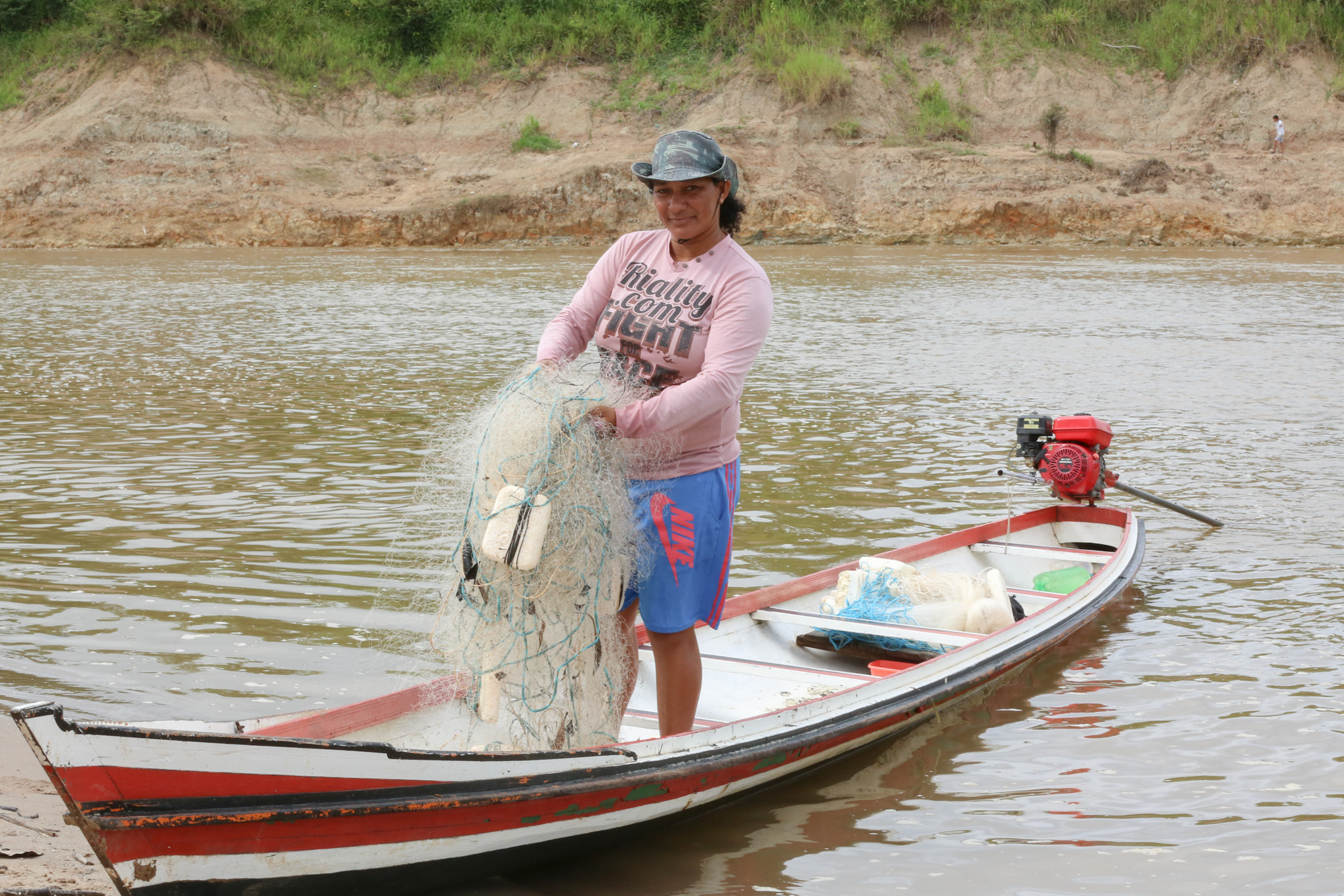 A força das mulheres pescadoras da região do Juruá