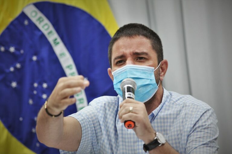 Gladson cancela Carnaval e explica como funcionará toque de recolher a partir de segunda