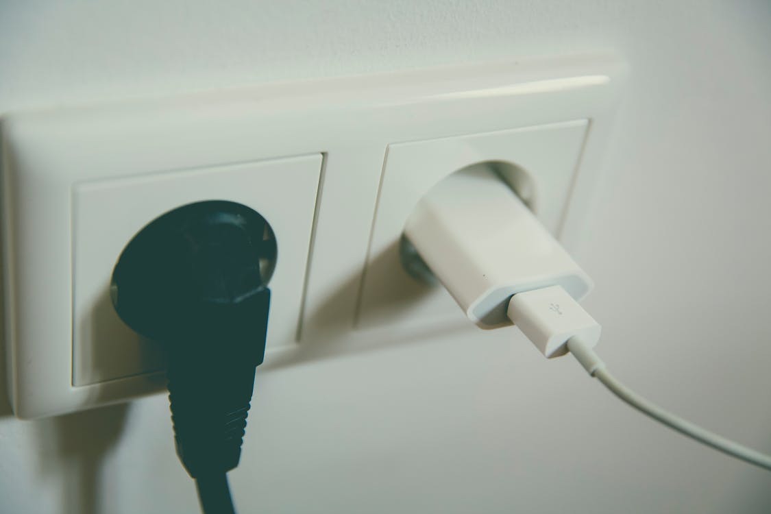Trabalhando em casa ou reabrindo o comércio? Energisa mostra como economizar