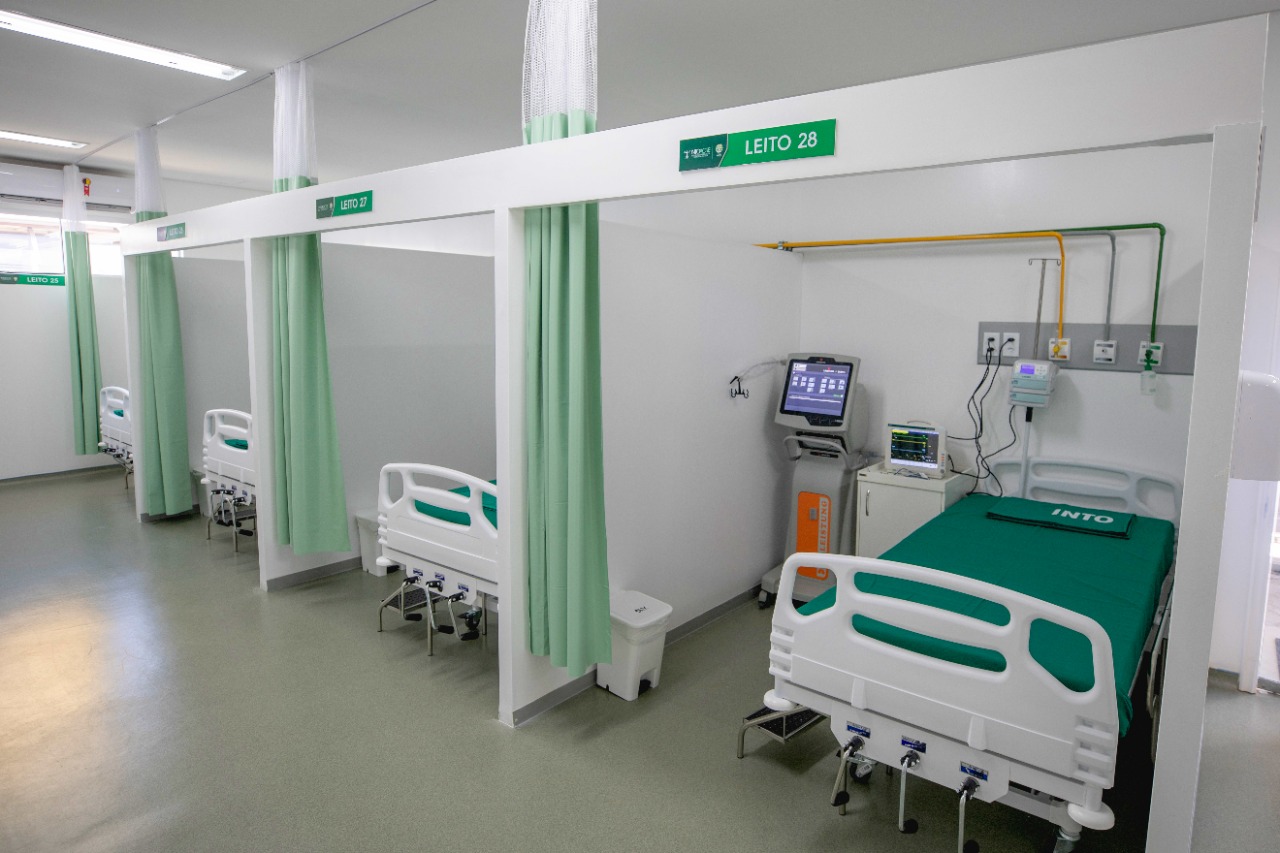 Hospital de Campanha vai receber primeiros pacientes nesta terça-feira, informa governo