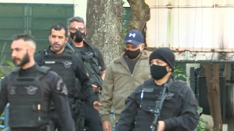 Fabricio Queiroz é preso em Atibaia, interior de São Paulo