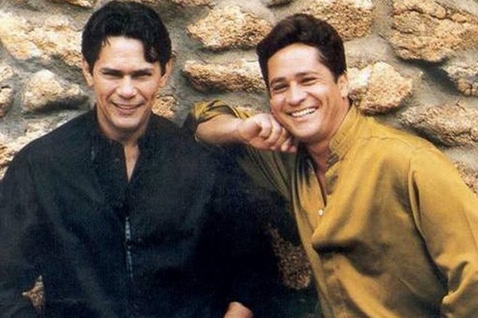 Leonardo fará tributo ao irmão Leandro na live sertaneja deste sábado