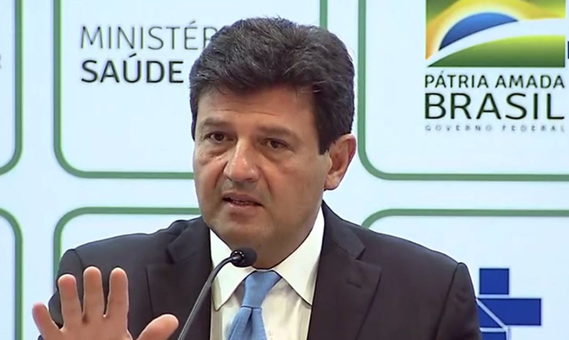 Mandetta diz que supostas reações de vacina anti-HPV no AC são de fundo emocional